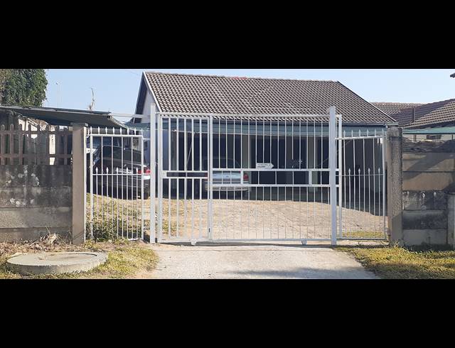 6 bed property to rent in BUCCLEUCH